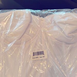 44C NWT longline bra